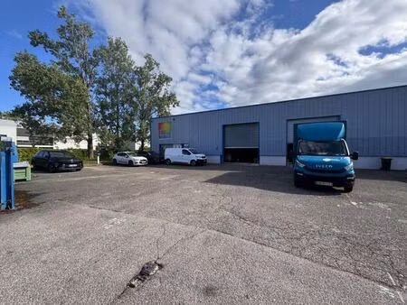 location local d’activités vaulx en velin 69120 679m² à 1460m²