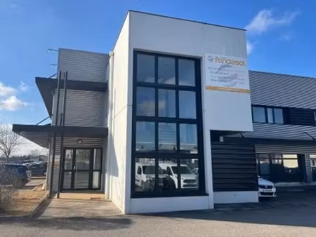 location local d’activités vaulx en velin 69120 2909m²