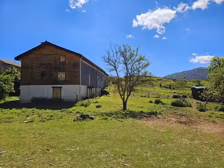 maison de 200 m² en pierre avec jardin