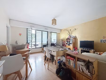 vente appartement 3 pièces  68.28m²  suresnes
