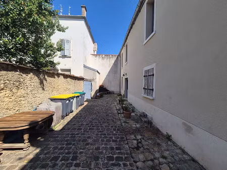 location appartement 3 pièces  44.49m²  brie