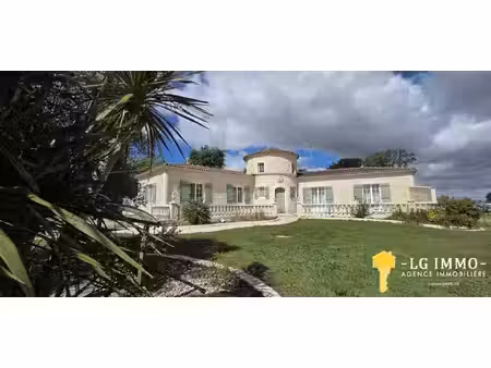 maison 197 m2  terrain 3100 m2  garage 71 m2  studio