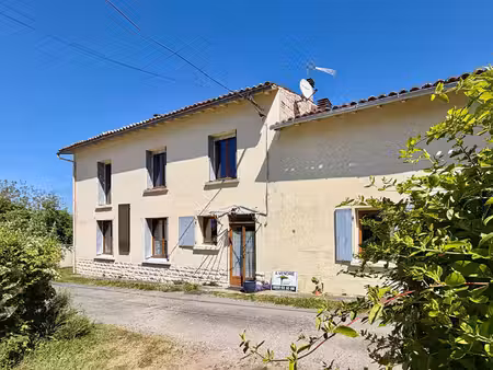 prix exceptionel pour cette charmante maison entre aulnay-de-saintonge et matha. potentiel