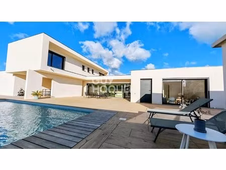 en exclusivite !! perpignan parc ducup - villa contemporaine de 227 m² - 4 suites -...