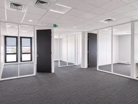 location bureaux 148 m² à 5 695 m²