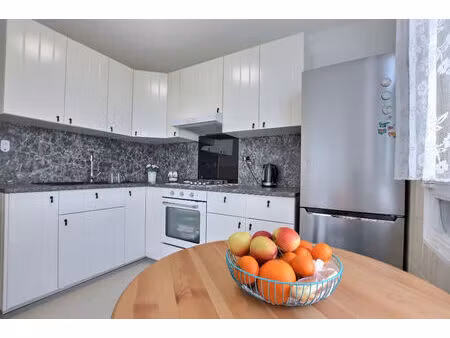 location appartement 4 pièces  80.00m²  aubervilliers