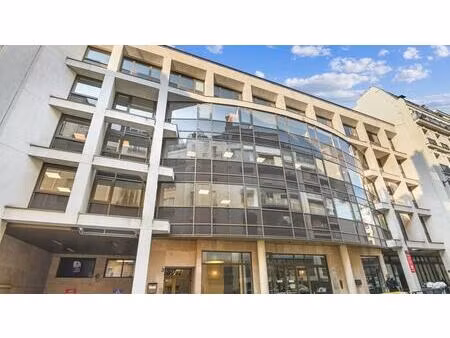 location bureaux 600 m² à 1 200 m²