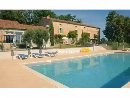 propriete avec gites et salles de reception-reunion
