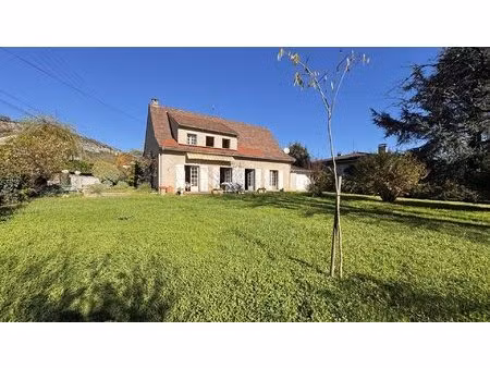 opportunité: une belle maison traditionnelle à fort potentiel  proche des commodités
