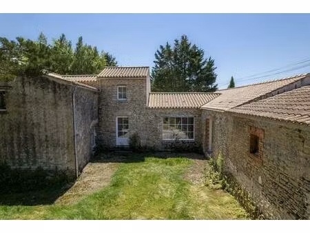 location maison 5 pièces 198m² machecoul st meme 44270