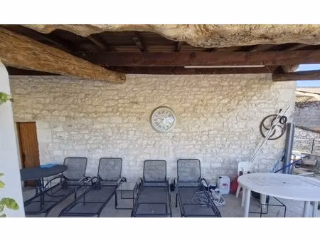 emsemble de 2 maisons de village et jardin avec piscine