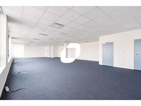 vente bureaux 213 m²