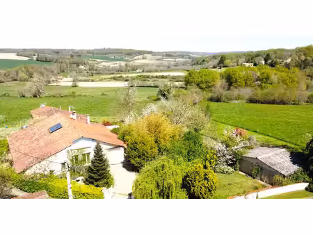 maison montmoreau saint cybard 7 pièce(s) 186 m2