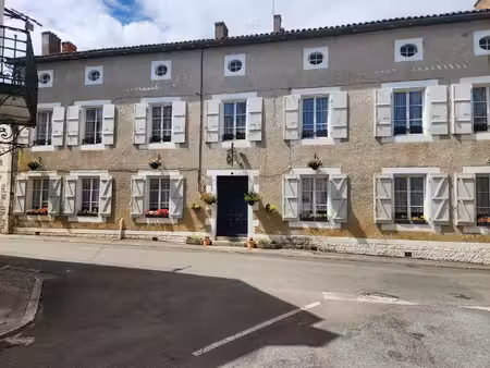 champagne mouton - chambre d'hôtes avec jardin privé  piscine et parking
