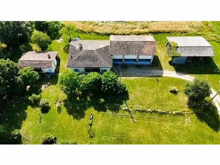 ancienne ferme et ses dépendances avec 16ha