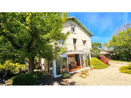 grande maison  piscine et granges
