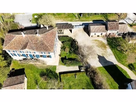 maison de maître avec piscine et maison annexe