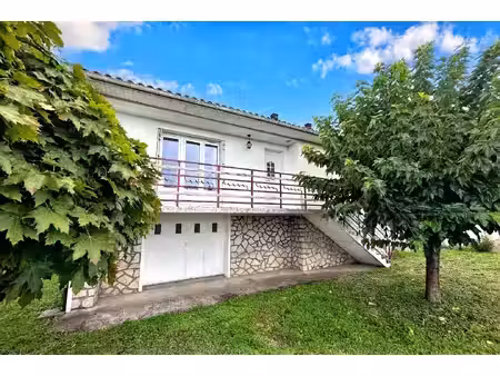 maison sur sous-sol avec 4 chambres et jardin de 1136m².