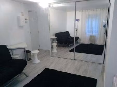 location appartement t1 meublé à paris 10e (75010) : à louer t1 meublé / 20m² paris 10e