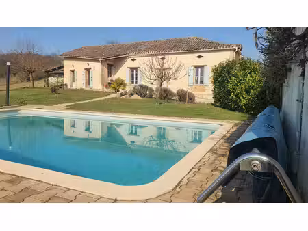 jolie propriété de caractère à proximité de lauzerte - maison familiale ou double...
