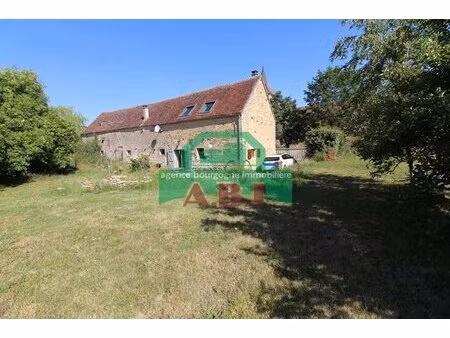 58  spacieuse propriété indépendante en belles pierres de pays sur 1361m2.