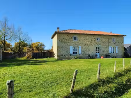 bussiere poitivine - magnifique propriété avec maison en pierre rénovée et dépendances -..