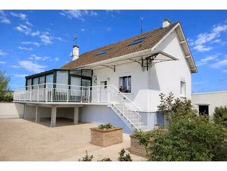 maison 213 m² hab à thivars