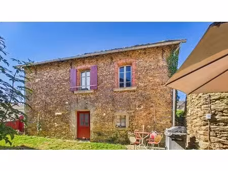 maison rénovée avec jardin et dépendance 5 chambres possibles proche commodités