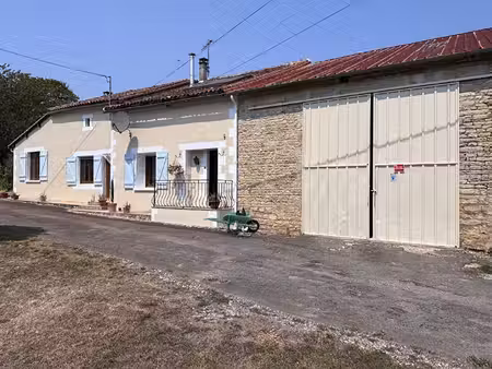 maison de campagne  dépendances  terrain et potentiel de gîte / maison d'hôtes