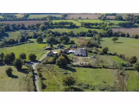 ferme de 92 hectares.