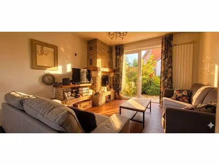 maison semi-individuelle 4 chambres  garage et jardin – lamber