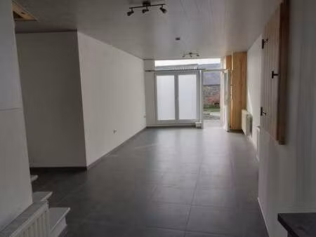 maison 3 chambres et jardin à bourcy
