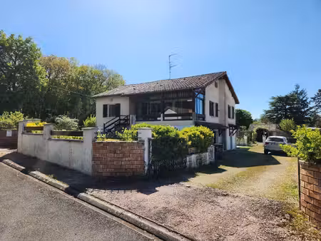 vouleme - maison de 5 chambres avec sous-sol  jardin privé  possibilité d'opportunité...