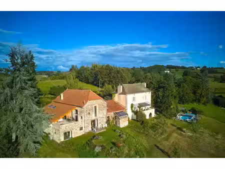 propriété avec habitat et gite exceptionnel