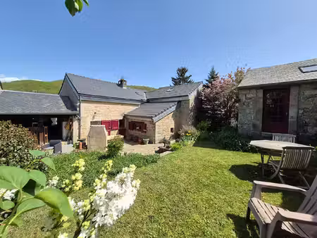 maison atypique avec jardin et chambre d'hôtes