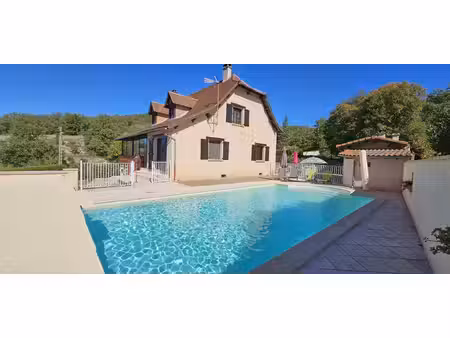 grande maison traditionnelle proche de cajarc