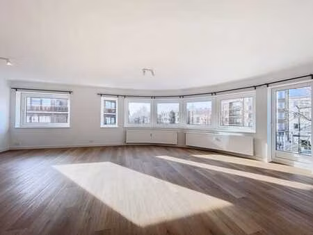 appartement rénové 122 m² | peb b | 2 ch