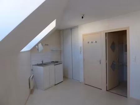 location appartement 1 pièce 19 m² à reims (51100)