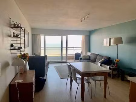 studio spacieux &rénové avec vue frontale sur la mer