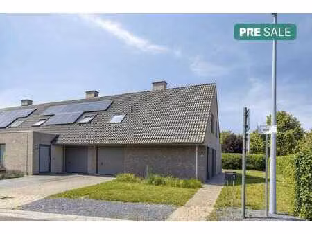 maison familiale lumineuse de 3 chambres à vendre à kuurne !