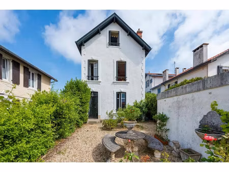 vente maison 6 pièces 153 m² biarritz (64200)