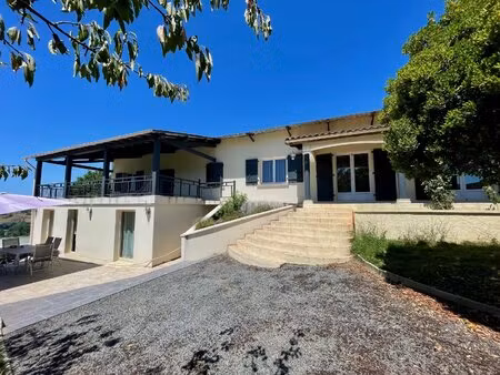 maison de village avec 1 2 hectare de terrain