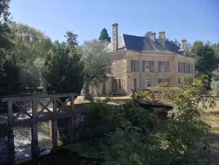 maison de maître de 250 m²  restaurée  cadre magnifique !!!