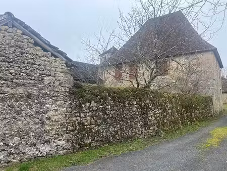 maison de caractére à rénover aux portes du lot