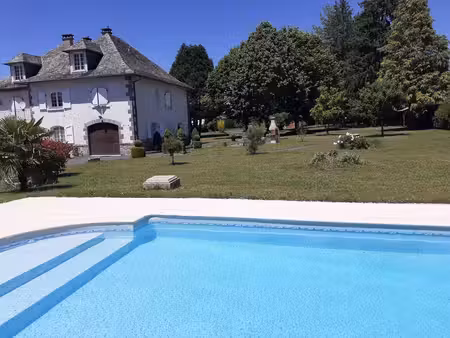 maison de caractere avec piscine
