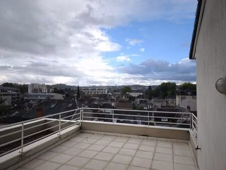 appartement de standing avec vue panoramique au dernier étage