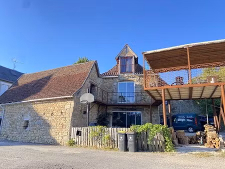 propriété rare en pierre | triangle d'or | rénovation prestige | gîtes clés en main | vue.