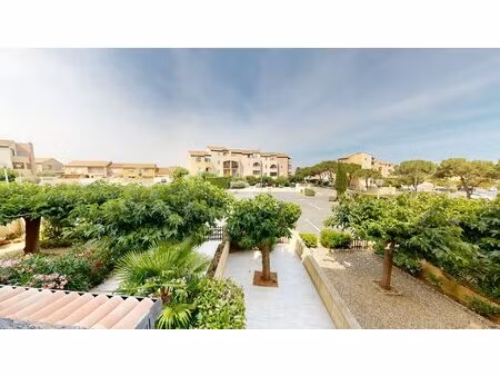 appartement t3 (2 cabines) de 37m2 à saint pierre la mer piscine  tennis et parking...