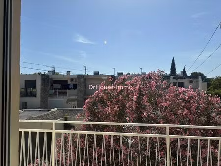 maison de ville 70 m² avec véranda  terrasse et jardinets