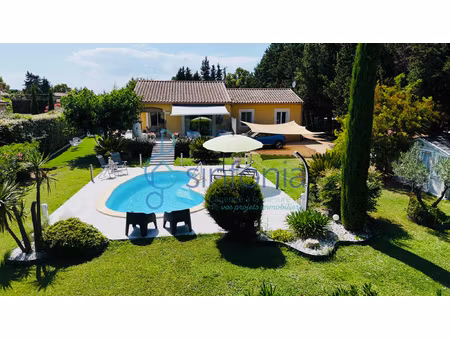 vente d'une très belle propriété située à seulement 4 km de
